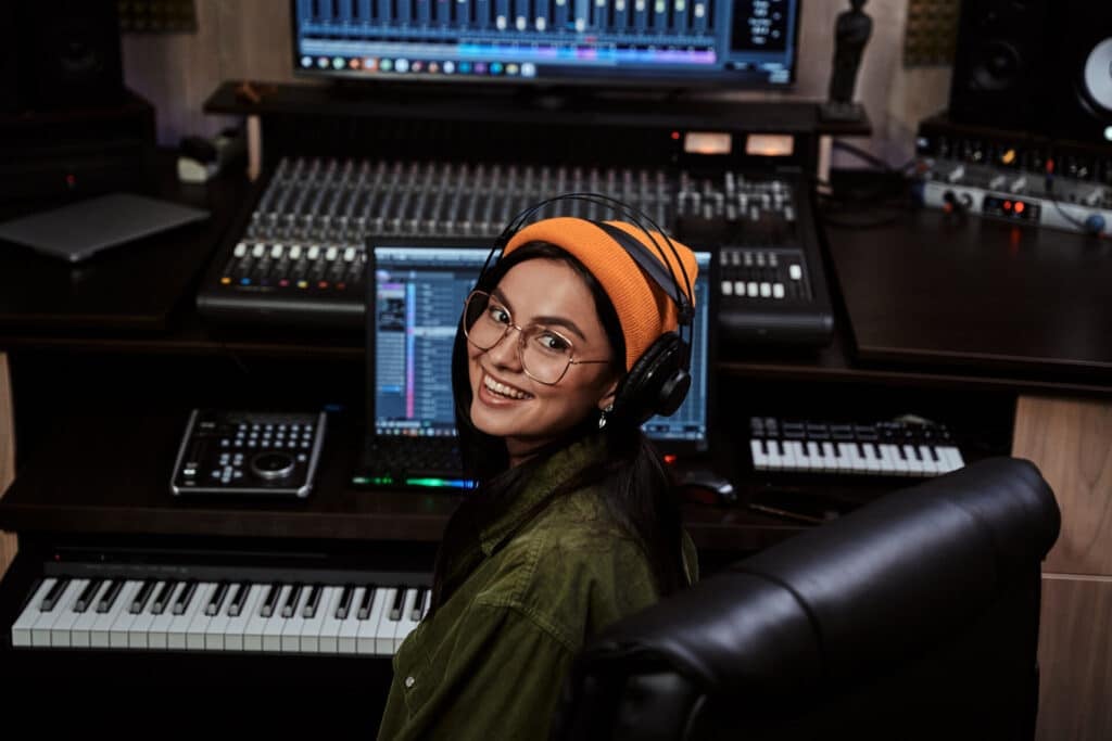 student at music production school